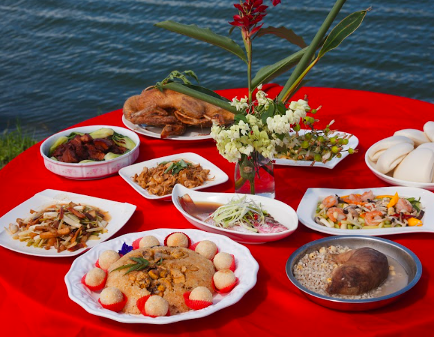 Join us at the Taitung Slow Food Festival this November to dine amidst the fragrance of rice permeating through the clean air and experience the charm and culture of Taitung, as we gather by the lake and surrounding luscious rice fields, to celebrate and raise a toast, while savoring handmade slow food delicacies.
