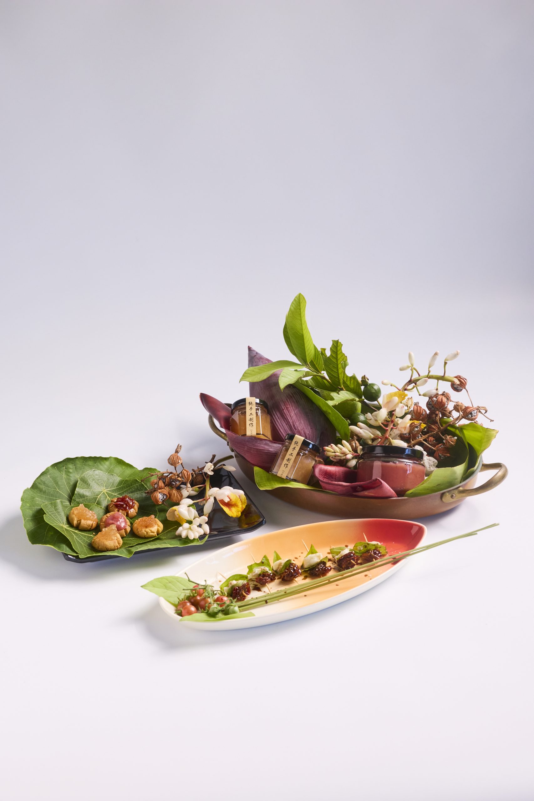 2025_03森川里海_料理甄選_Finger Food 油漬蕃茄起司串&野地果醬鹹甜點心拼盤(1)